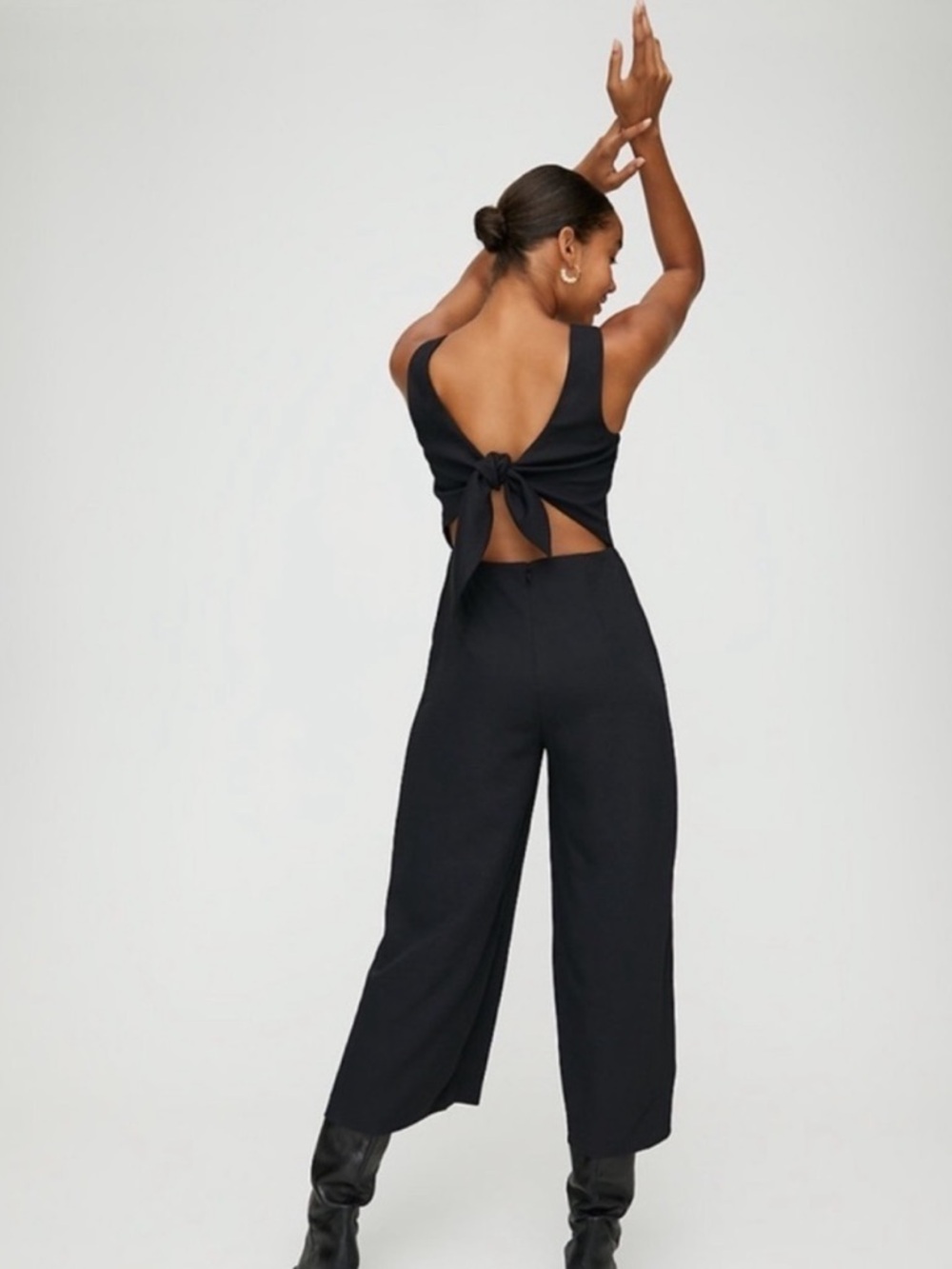 Aritzia Wilfred Ecoulement Tie Back Jumpsuit in Black